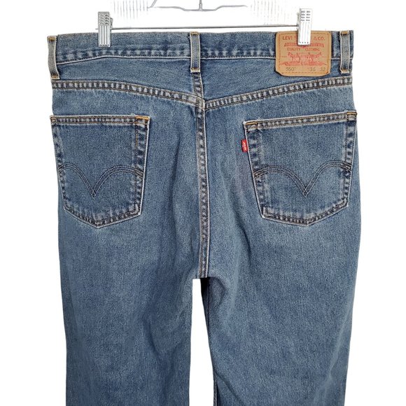 Levi's Mens Size 36x32 Jeans 550 Relaxed Fit Denim Medium Wash 100% Cotton - Picture 5 of 9